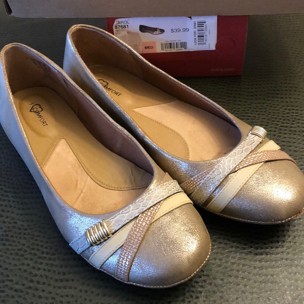 I love comfort flats